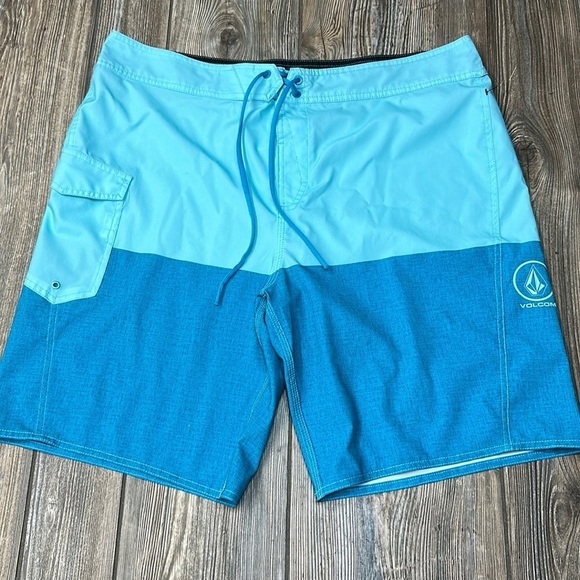 Volcom Board Shorts 38 Colorblock Blue - Picture 1 of 6